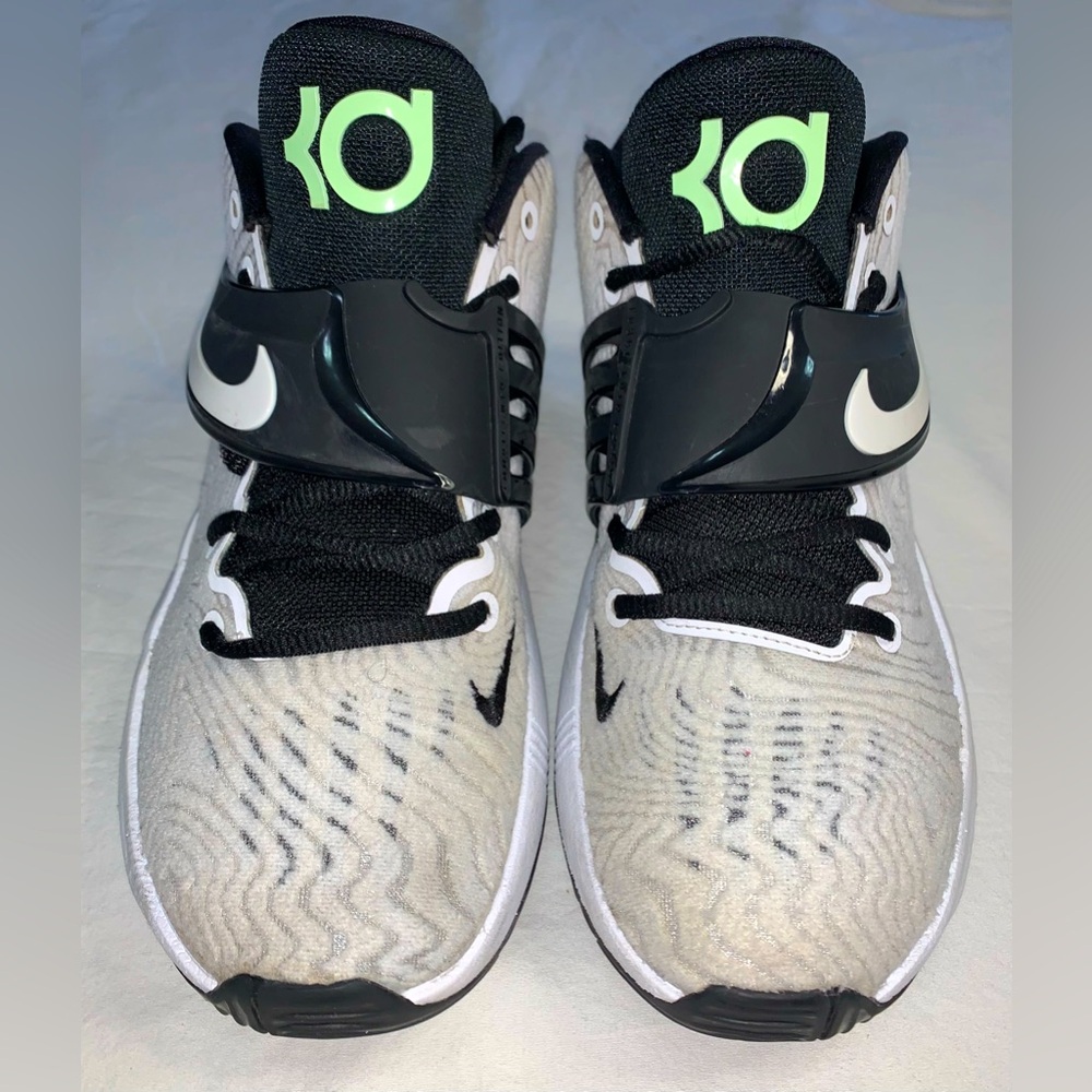 Nike KD 14 basketball shoes